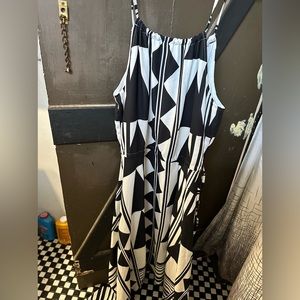 Midi flared sleeveless dress